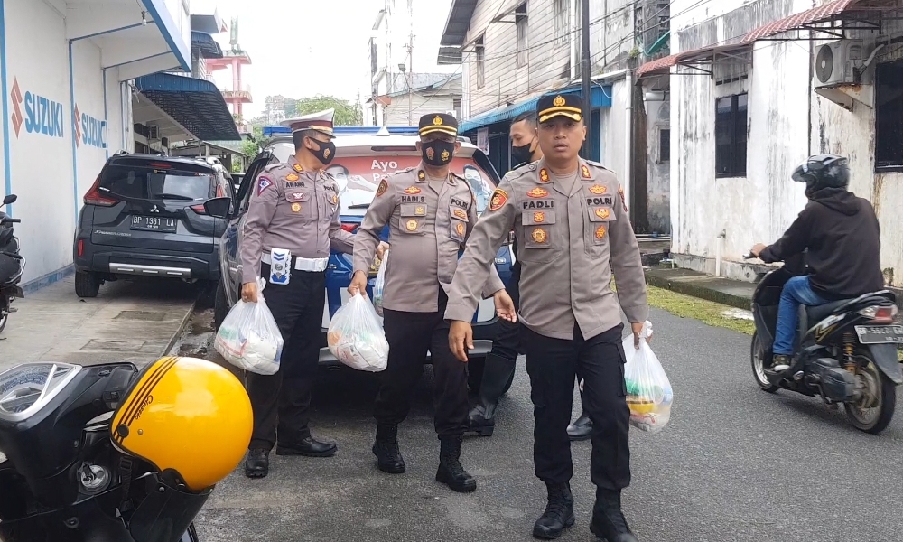 akbp fadli agus temui tukang ojek dan buruh di pusat kota dabo singkep