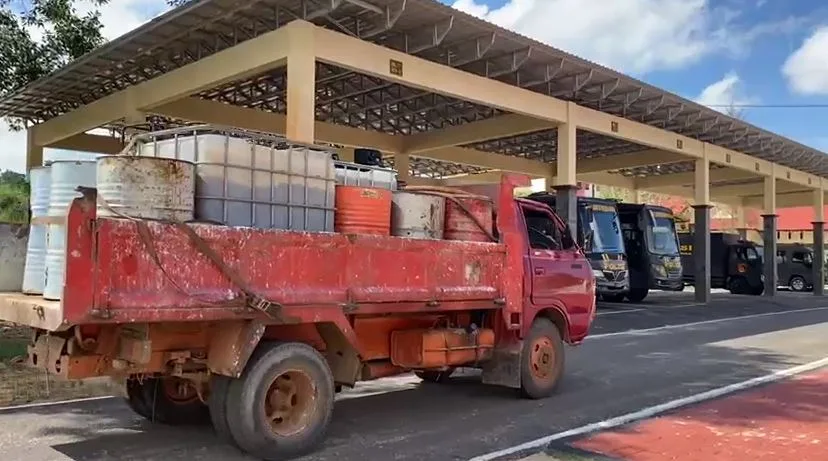 Pelimpahan Solar Temuan Ppns Ke Polres Lingga