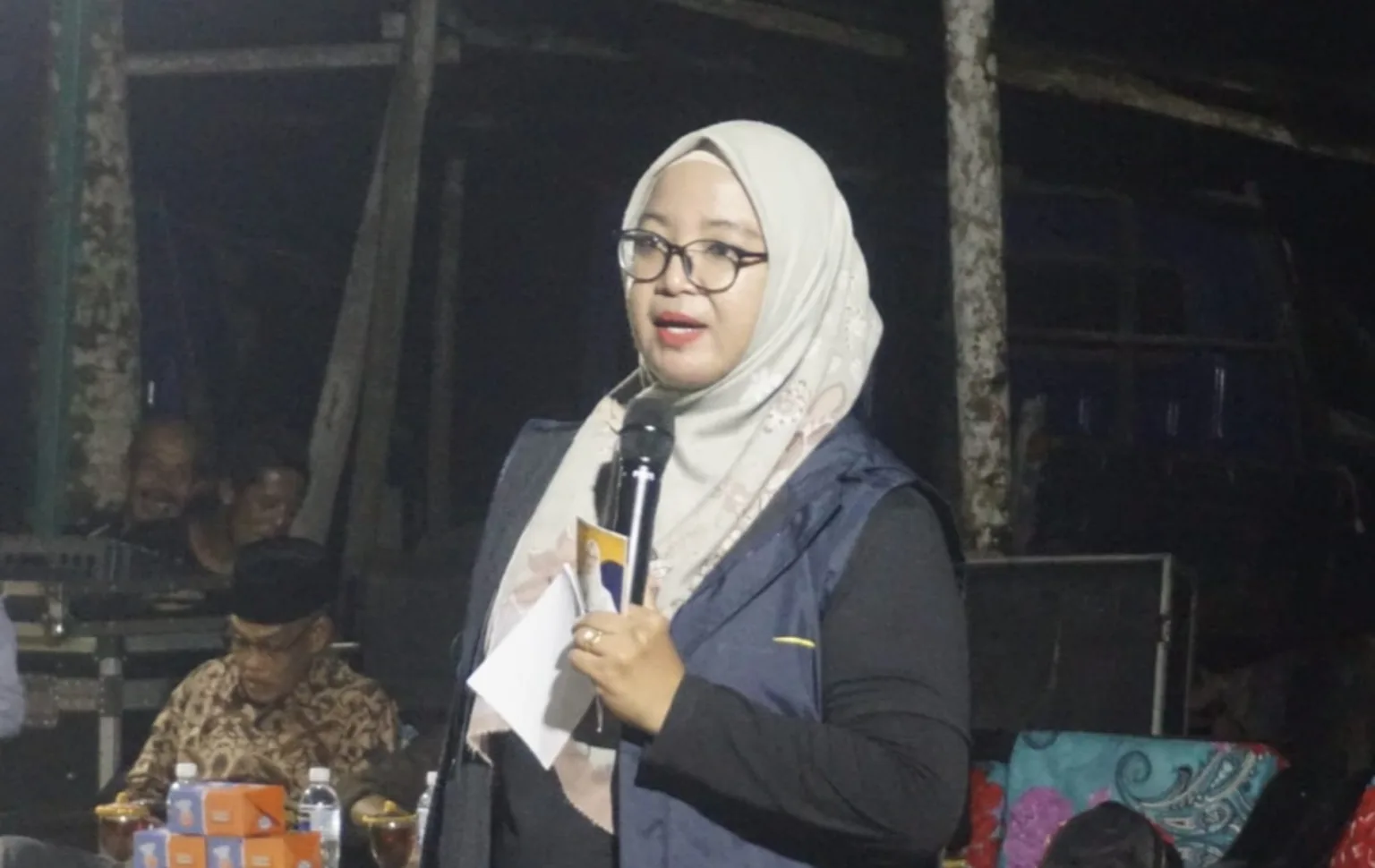 Maya Sari Lingga (1)