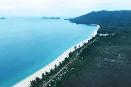 Natuna Pantai Sisi