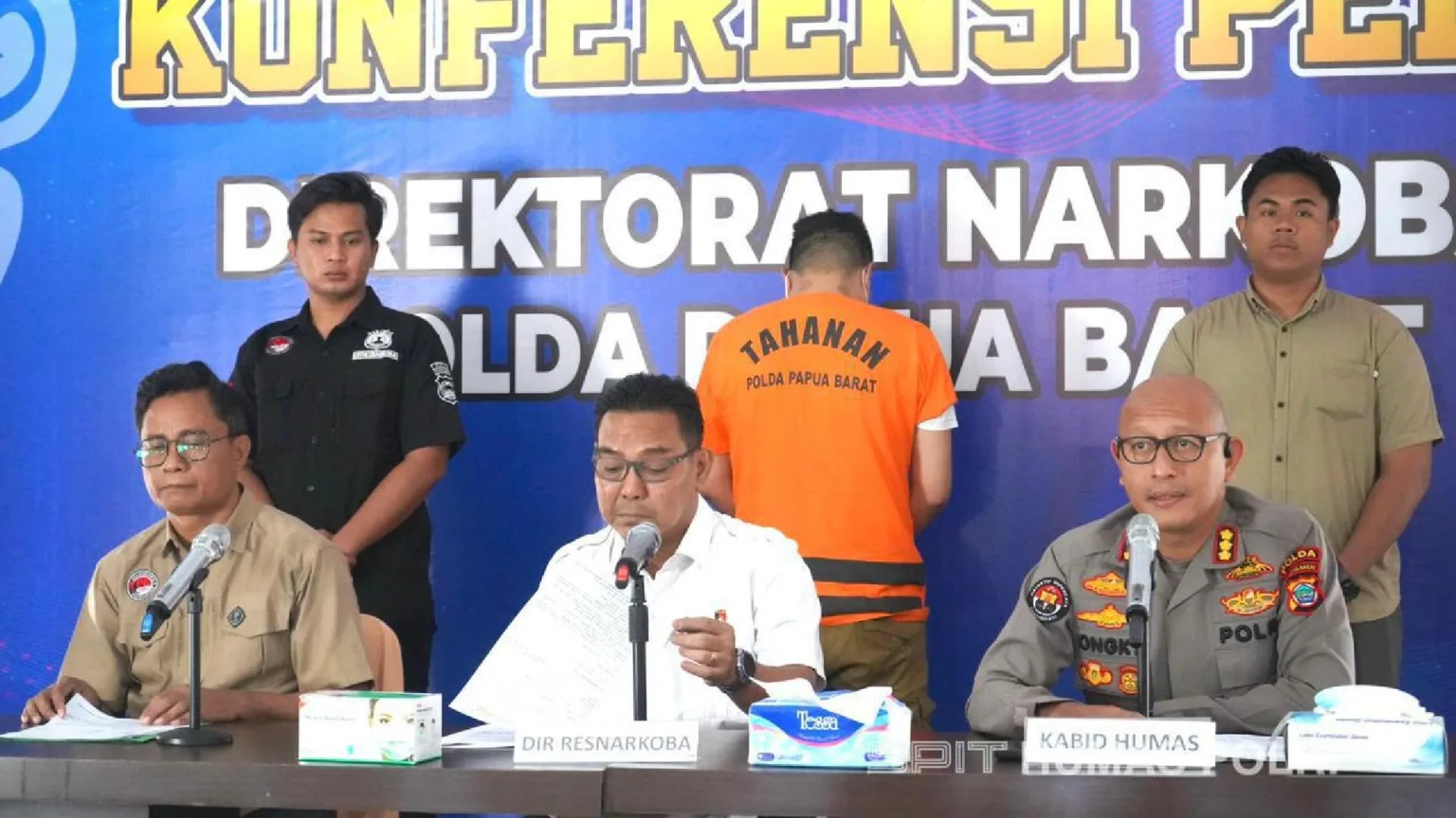 Bawa 15 Plastik Sabu Asn Sorong Diciduk Polisi 23