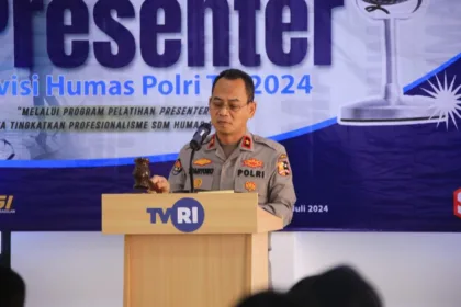 Tingkatkan Kemampuan Komunikasi Publik Personel Humas Polri Dilatih Jadi Presenter 34