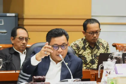 Wakil Ketua Komisi Viii Ace Hasan Syadzily Saat Rapat Dengar Pendapat (rdp) Dengan Direktur Pendidik20240830183623