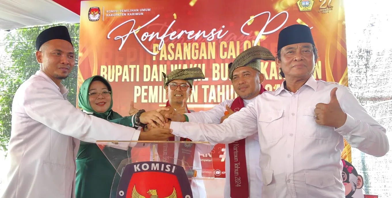 Iskandarsyah dan Rocky Marciano Bawole daftar ke KPU Karimun pada, Kamis (29/8/2024) | Foto: Ami