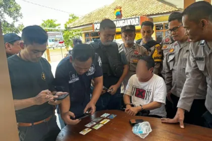 Kesal Mobil Dipepet Koboi Jalanan Demak Tembak Ban Mobil Pengendara 44