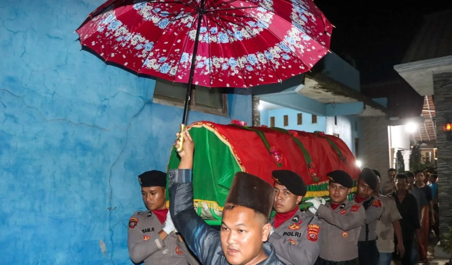 Anggota Polri Gugur Saat Bertugas Dedikasi Bripka Miftahu Rochman Jadi Teladan 05 (1)