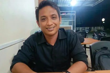 Rahmad Kurniawan, Eks Kepala Bagian Umum Kepegawaian Perusahaan Umum Daerah Tirta Mulia Kabupaten Karimun, memberikan hak jawab kepada Kutipan.co pada, Sabtu (3/5/2025) malam | Foto: Ami