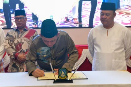 Kutipan berita lingga (1)