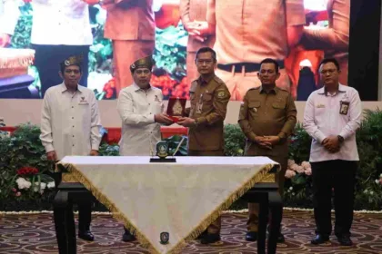 Kutipan berita lingga (20)