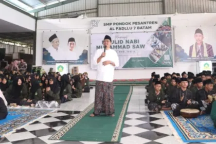 Kutipan berita lingga