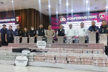 Kutipan berita lingga (70)