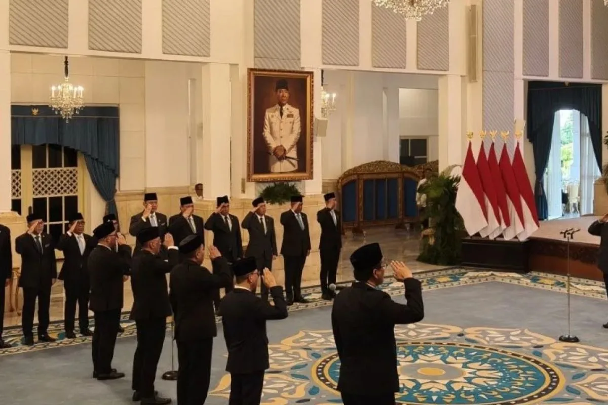 Kutipan berita lingga (75)