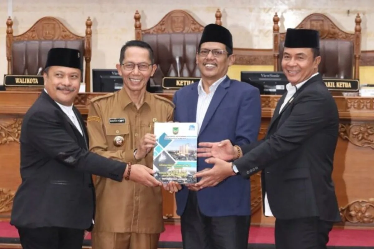 Kutipan berita lingga (99)