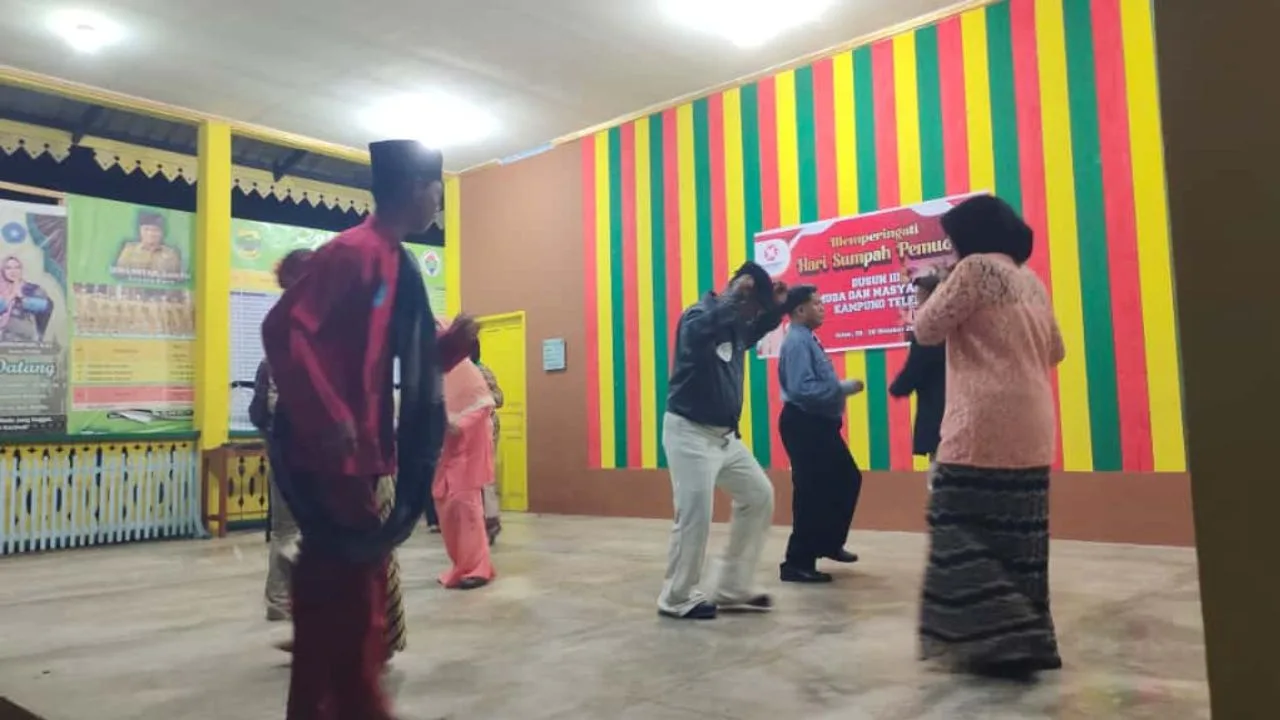 Putih tulisan tangan minimalis youtube thumbnail cover lagu (2)