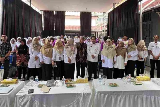 261125 Lomba Resensi Buku 11zon