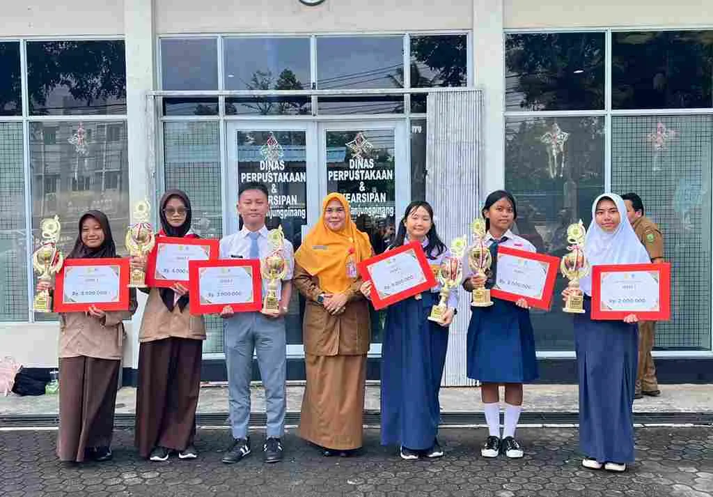 091225 Lomba Resensi Buku 11zon